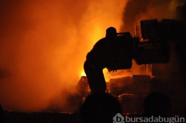 İşten atıldığı için depoyu kundakladı