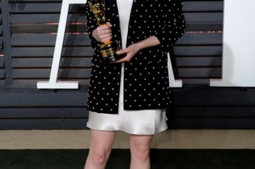 Vanity Fair'in Oscar partisinde şıklık yarışı