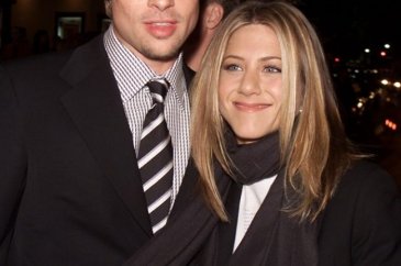 Brad Pitt ve eski eşi Jennifer Aniston mesajlaşıyor mu?