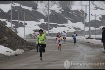 Hakkari'de koşu yaparken bayıldılar!