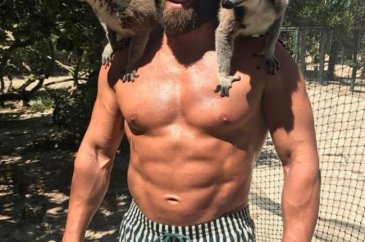 Instagram fenomeni Dan Bilzerian'ın son paylaşımı tepki çekti