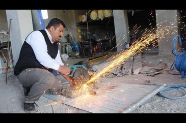 Yüksek faturaya kızdı elektrik üretiyor