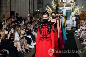 Paris Haute Couture Moda Haftası'nda 'maskeli balo'