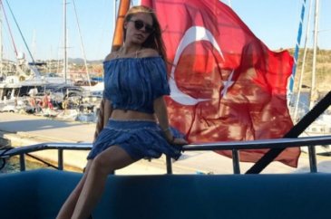 Swarovski'nin varisi balayı için Ege'de