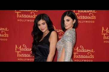 Kylie Jenner Balmumu Heykelinin Açılışına Katıldı