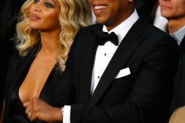 Beyonce ve Jay Z'den ikizlere 6 dadı