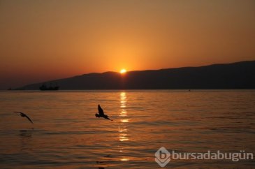 Sonbaharda Bursa sahillerinde gün batımı hayran bıraktı