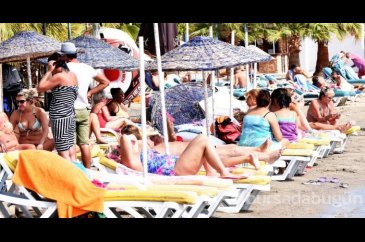 Bodrum'da güneş yüzünü gösterdi, plajlar doldu