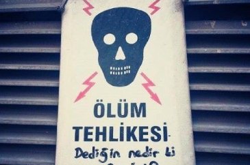 İlginç duvar yazıları