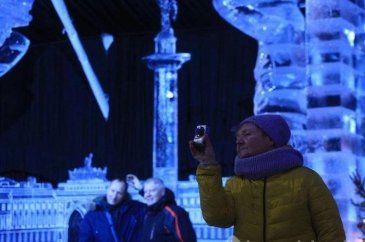 Rusya'da buz şöleni