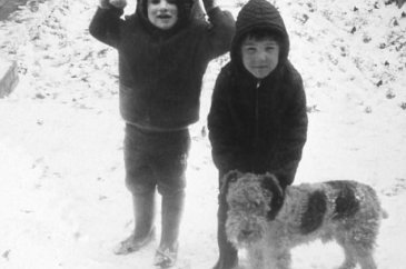 George Michael'ın ölüm yıl dönümünde ailesi çocukluk fotoğrafını ya...