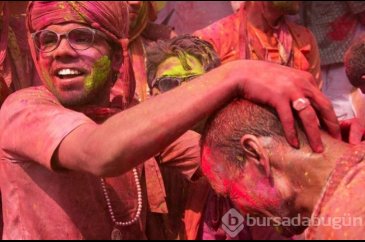 'Holi Festivali'nden renkli görüntüler
