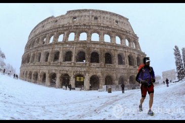 Roma'da 6 yıl sonra ilk kez kar yağdı