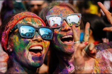 Nepal'de Holi festivali!
