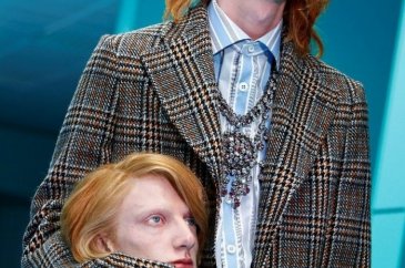 Gucci defilesiyle böyle dalga geçtiler: Gucci Kelle Challenge
