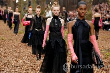 Paris moda haftası'nda feminizm rüzgarı!