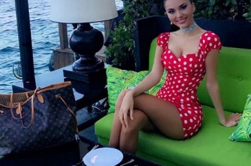 Cansu Taşkın öyle bir fotoğraf paylaştı ki rezil oldu!