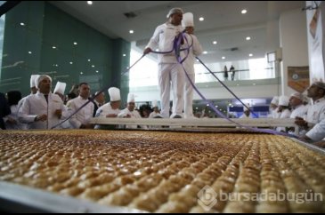 İşte dünyanın en büyük baklavası! 