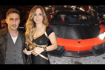 Lamborghini'sini kiraya veriyor! 