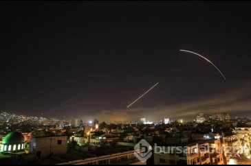 İşte Suriye'den ilk kareler... Üç ülke füzeler ve uçaklarla vurdu