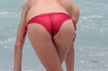 Brianna Addolorato cesur pozları