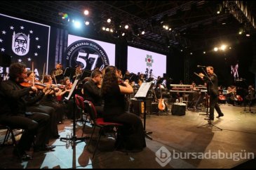 Bursa'da festival coşkusu MFÖ ile başladı
