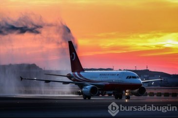 Erdoğan, İstanbul Yeni Havalimanı'na ilk inişi yaptı
