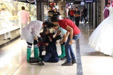 Kargo kolisinden çıkan koku 10 kişiyi hastanelik etti
.