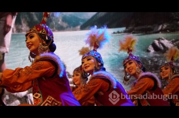 Bursa'da Uluslararası Altın Karagöz Halk Dansları Yarışması başladı