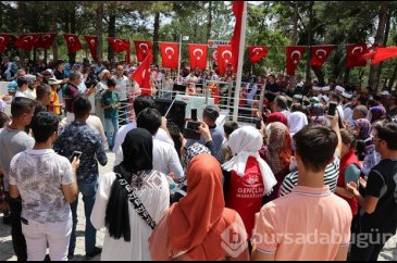 Şehit Halisdemir'in kabrine ziyaretçi akını
