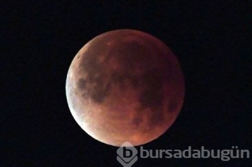 21'inci yüzyılın en uzun 'Kanlı Ay Tutulması' en güzel kareleri.