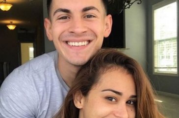 Yanet Garcia bilgisayar oyunu için terk edildi (Dünyanın en güzel h...
