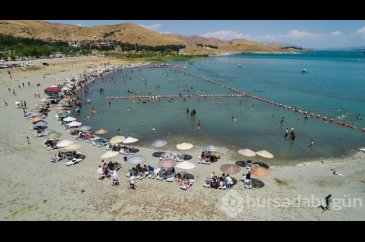 Elazığ'daki Hazar Gölü Doğu'daki tatilcilerin gözdesi