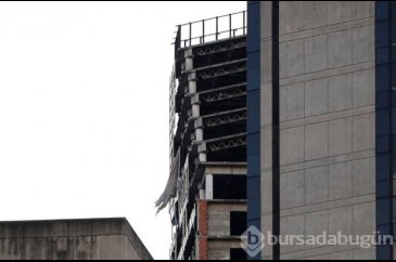 Venezuela'da 7,3'lük deprem gökdeleni eğdi