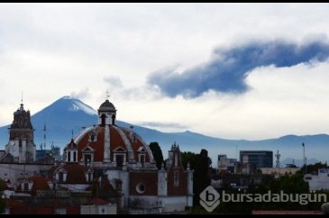 Meksika'da Popocatepetl Yanardağı patladı