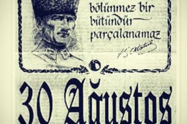 Ünlülerden 30 Ağustos Zafer Bayramı paylaşımları