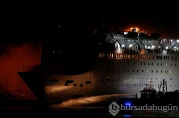 Yunanistan'da gemi yangını henüz söndürülemedi
