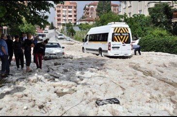 15 dakikada afeti yaşadılar