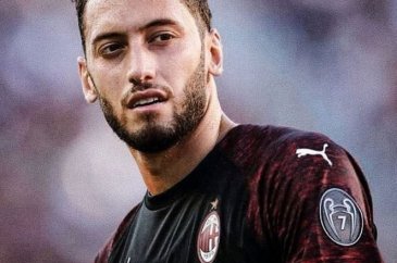 Hakan Çalhanoğlu'nun yeni aracının fiyatı dudak uçuklattı (Ünlüleri...