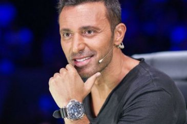 Mustafa Sandal estetik mi yaptırdı? (Güzelleşmek için bıçak altına ...