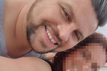 Karakoldaki sorgu odasında ilişkiye girerken yakalandılar 