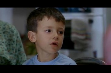 'Babam ve Oğlum' filmindeki Deniz rolüyle birçok kişinin gönlünde t...
