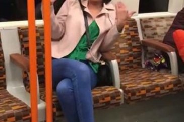 Londra metrosunda ırkçı saldırı
