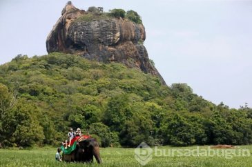 Aslan pençelerinin arasından girilen kale: Sigiriya

