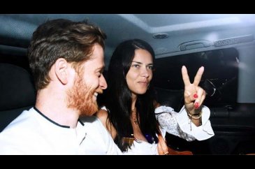 Metin Hara'dan Adriana Lima paylaşımı
