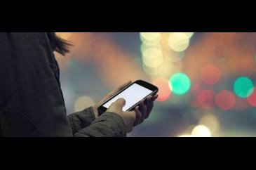 1 hafta boyunca telefonunu elinden düşürmedi hastanelik oldu