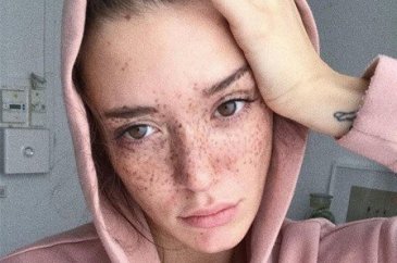 Moda dünyası onun peşinde
