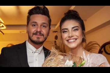 Deniz Baysal ile Barış Yurtçu'nun nişanından yeni fotoğraflar
