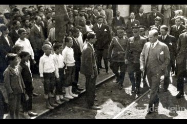 Arşivlerden çıkan Atatürk fotoğrafları
