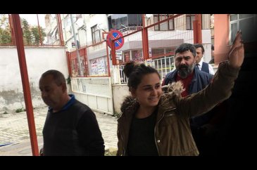 Kocasını öldüren kadın ve ağabeyleri tutuklandı 
